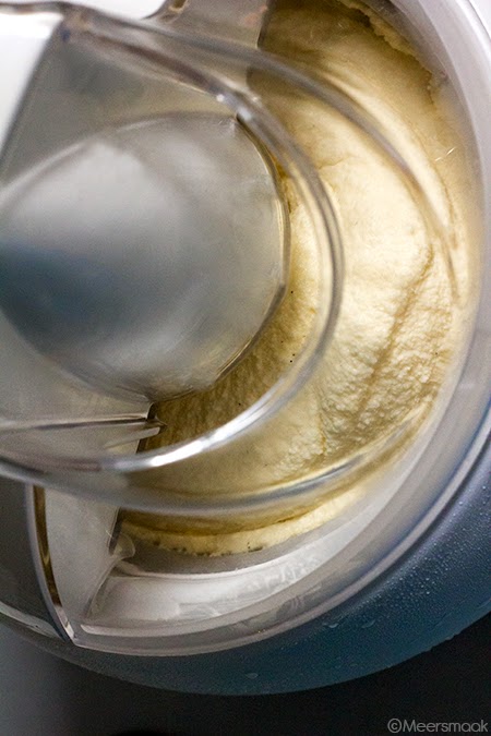 Zelf vanille ijs maken met ijsmachine - Meersmaak